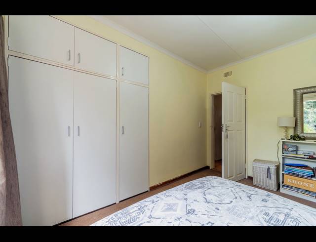 4 BEDROOM HOUSE FOR SALE IN HELDERKRUIN